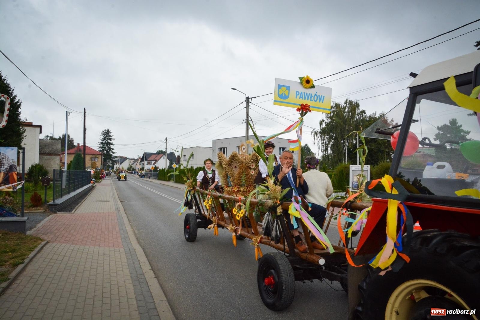 Zdjęcie w galerii na portalu naszraciborz.pl: Dożynki gminne w Pawłowie – najdłużej trwający korowód w powiecie [FOTO i WIDEO] wiadomości z regionu
