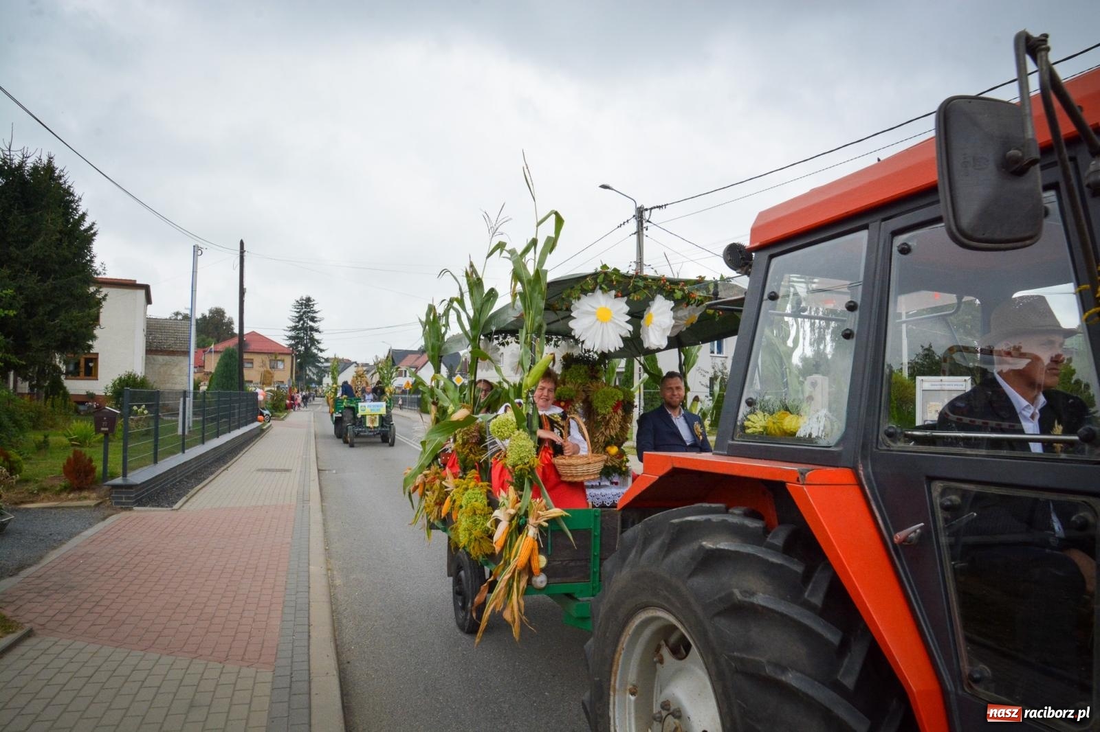 Zdjęcie w galerii na portalu naszraciborz.pl: Dożynki gminne w Pawłowie – najdłużej trwający korowód w powiecie [FOTO i WIDEO] wiadomości z regionu