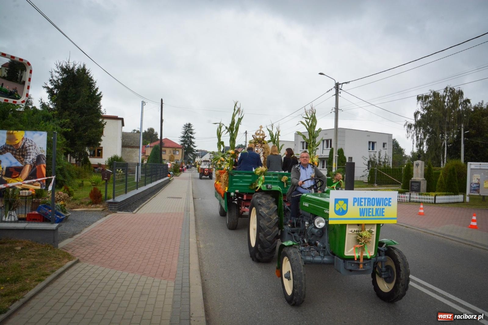 Zdjęcie w galerii na portalu naszraciborz.pl: Dożynki gminne w Pawłowie – najdłużej trwający korowód w powiecie [FOTO i WIDEO] wiadomości z regionu