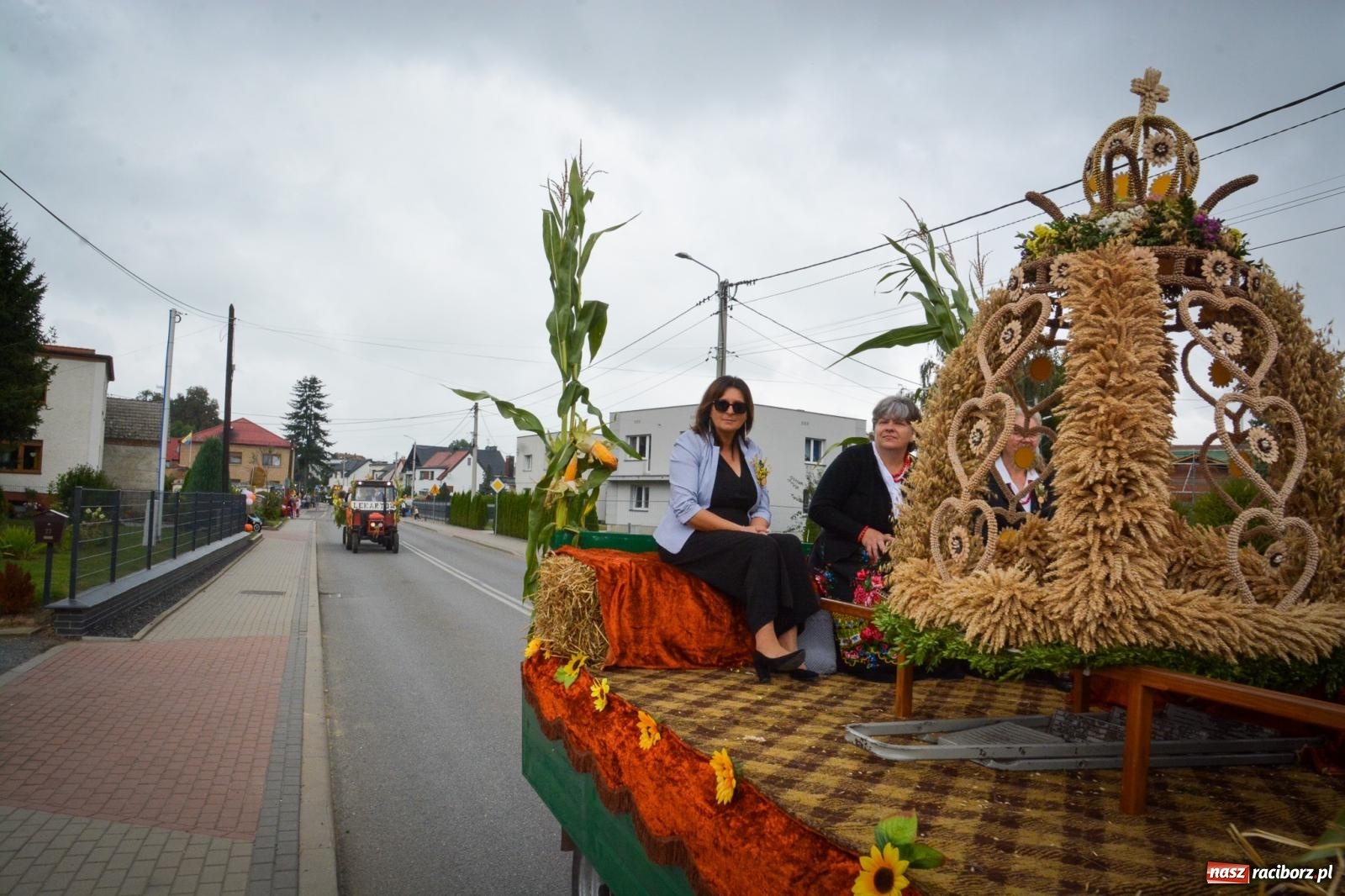 Zdjęcie w galerii na portalu naszraciborz.pl: Dożynki gminne w Pawłowie – najdłużej trwający korowód w powiecie [FOTO i WIDEO] wiadomości z regionu