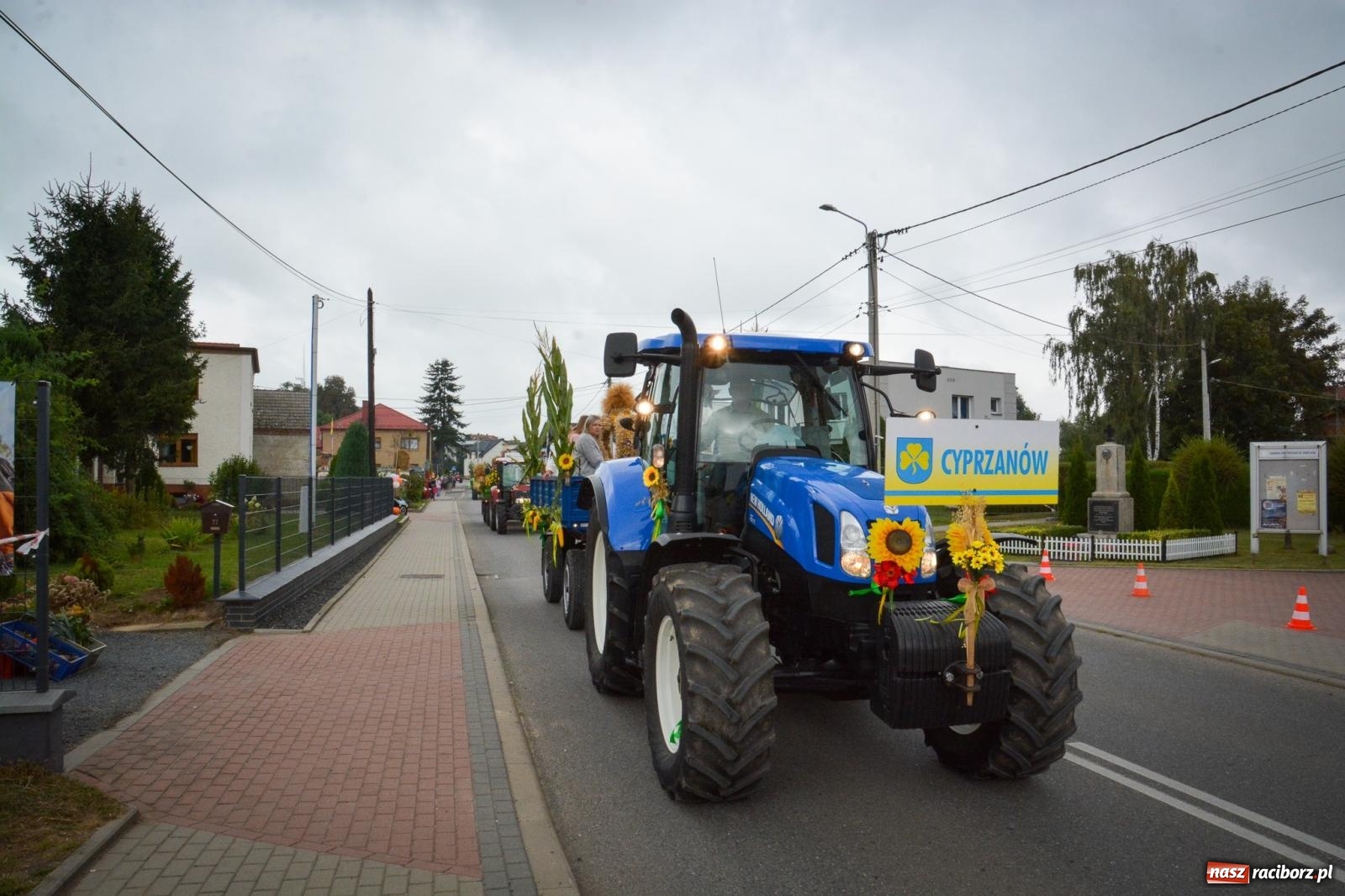 Zdjęcie w galerii na portalu naszraciborz.pl: Dożynki gminne w Pawłowie – najdłużej trwający korowód w powiecie [FOTO i WIDEO] wiadomości z regionu