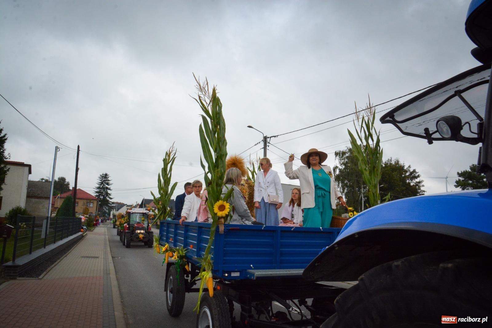 Zdjęcie w galerii na portalu naszraciborz.pl: Dożynki gminne w Pawłowie – najdłużej trwający korowód w powiecie [FOTO i WIDEO] wiadomości z regionu