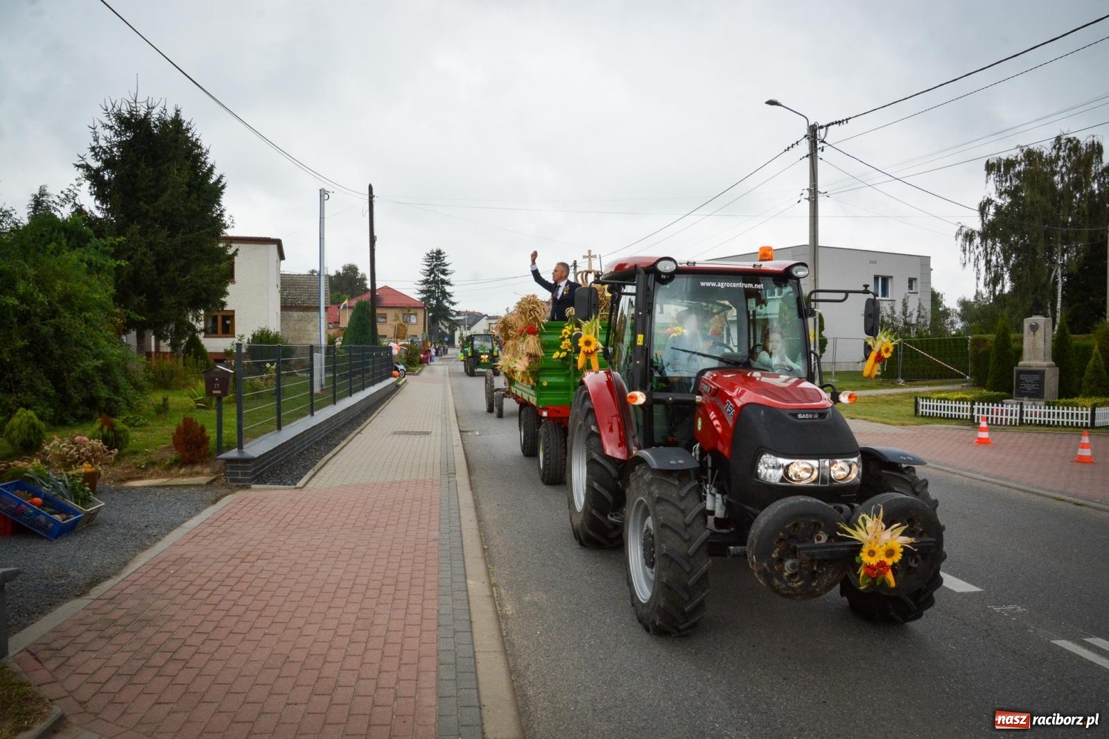 Zdjęcie w galerii na portalu naszraciborz.pl: Dożynki gminne w Pawłowie – najdłużej trwający korowód w powiecie [FOTO i WIDEO] wiadomości z regionu