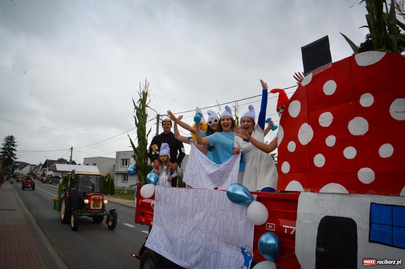 Zdjęcie w galerii na portalu naszraciborz.pl: Dożynki gminne w Pawłowie – najdłużej trwający korowód w powiecie [FOTO i WIDEO] wiadomości z regionu