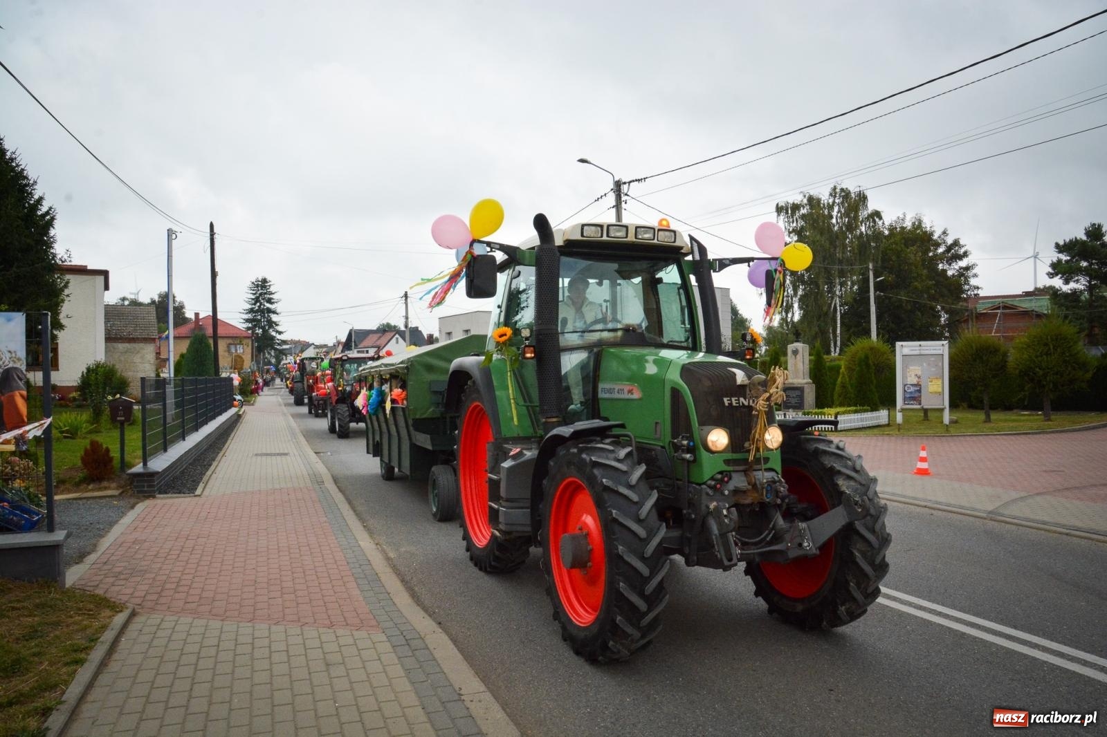 Zdjęcie w galerii na portalu naszraciborz.pl: Dożynki gminne w Pawłowie – najdłużej trwający korowód w powiecie [FOTO i WIDEO] wiadomości z regionu