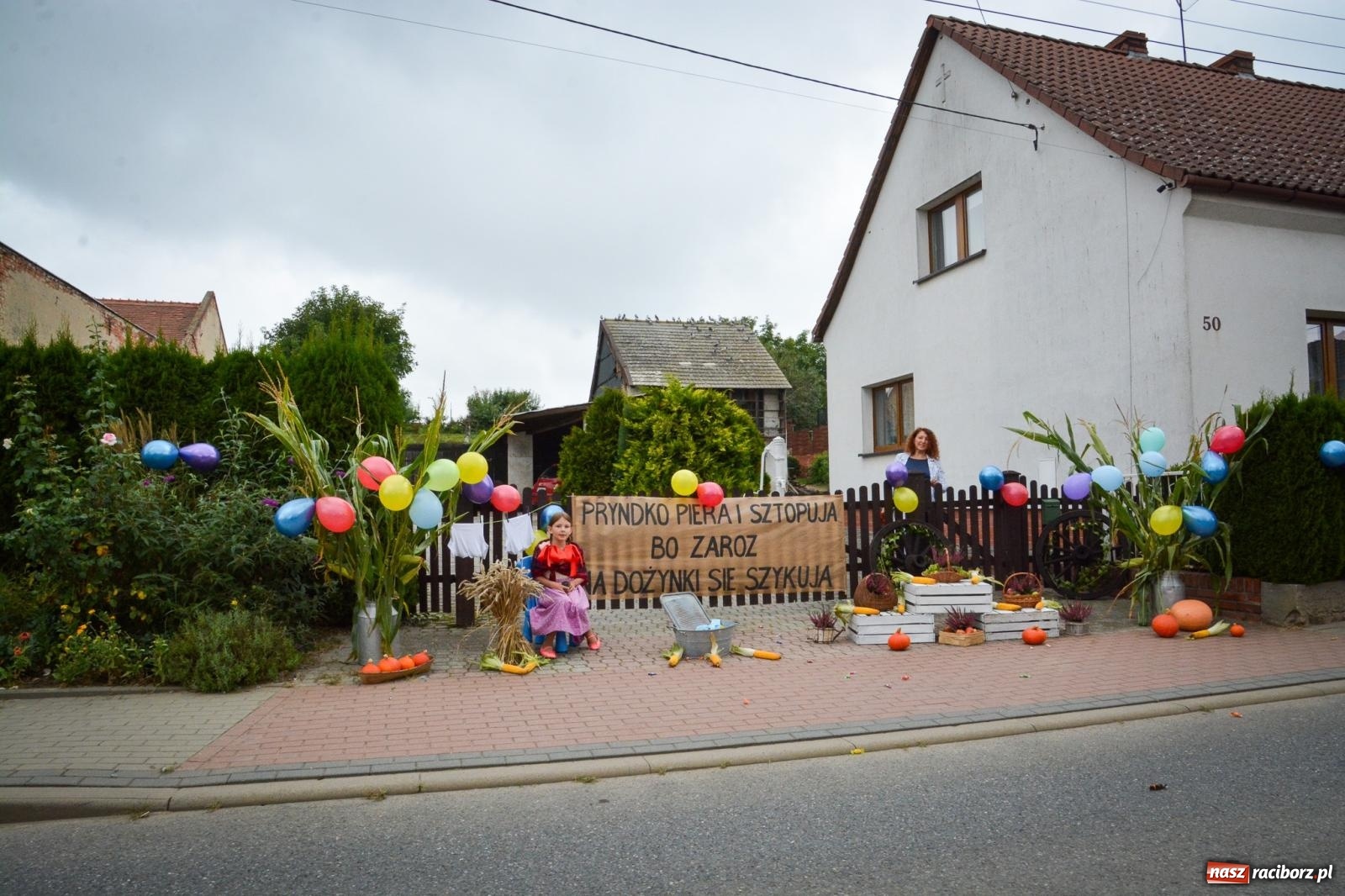 Zdjęcie w galerii na portalu naszraciborz.pl: Dożynki gminne w Pawłowie – najdłużej trwający korowód w powiecie [FOTO i WIDEO] wiadomości z regionu