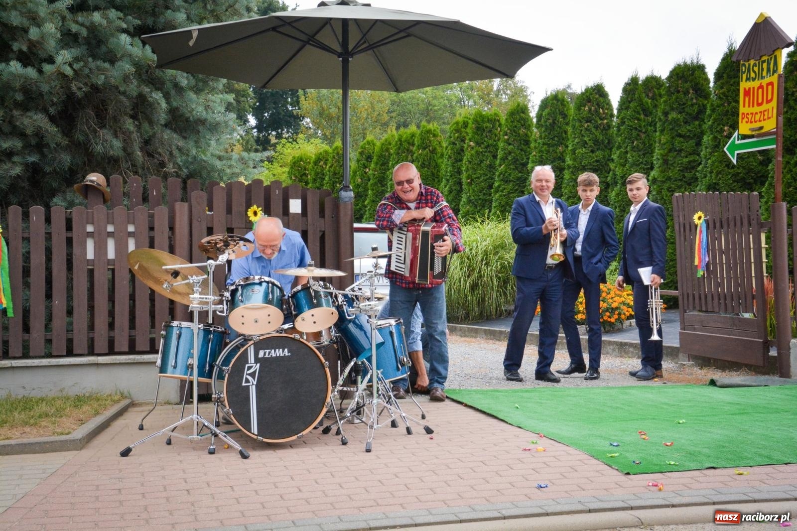 Zdjęcie w galerii na portalu naszraciborz.pl: Dożynki gminne w Pawłowie – najdłużej trwający korowód w powiecie [FOTO i WIDEO] wiadomości z regionu
