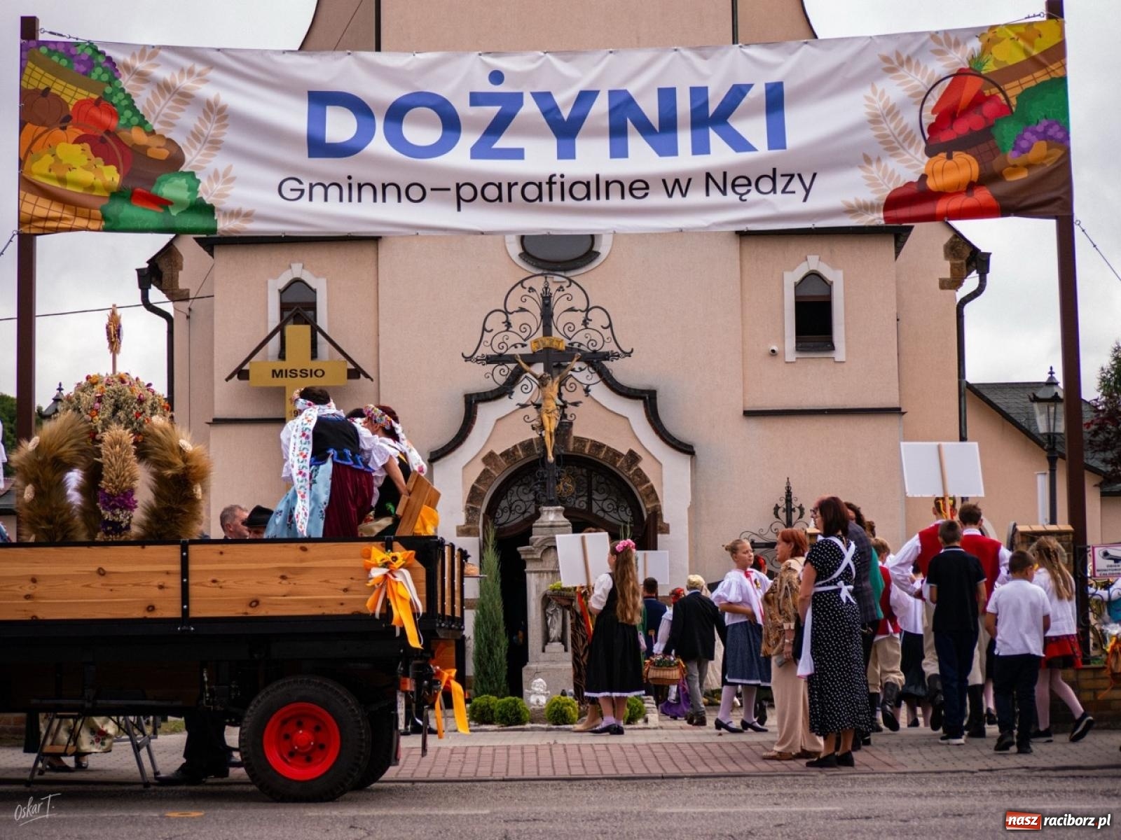 Zdjęcie w galerii na portalu naszraciborz.pl: Dożynki w Nędzy – tradycja i muzyka w centrum gminy wiadomości z regionu