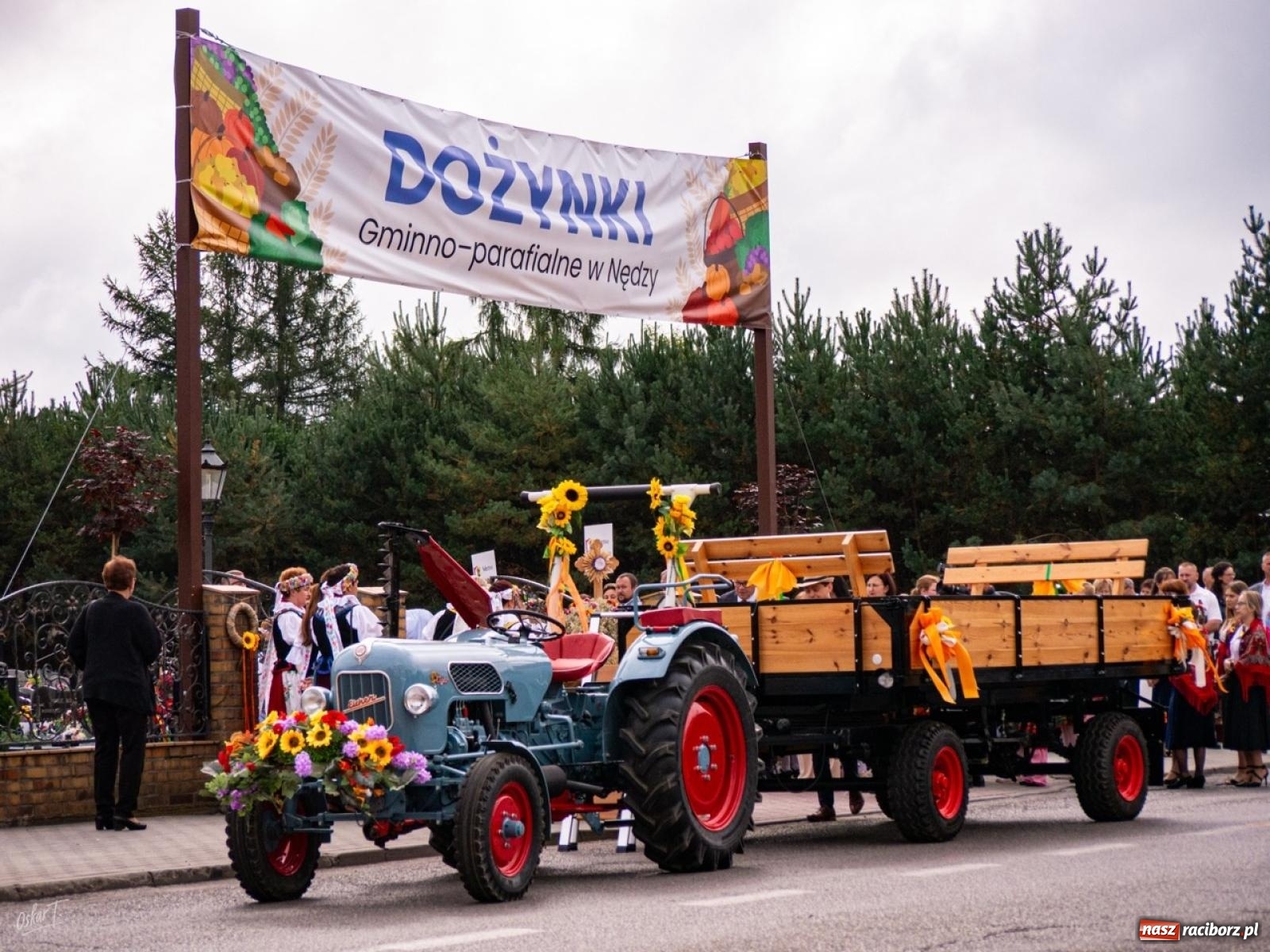 Zdjęcie w galerii na portalu naszraciborz.pl: Dożynki w Nędzy – tradycja i muzyka w centrum gminy wiadomości z regionu