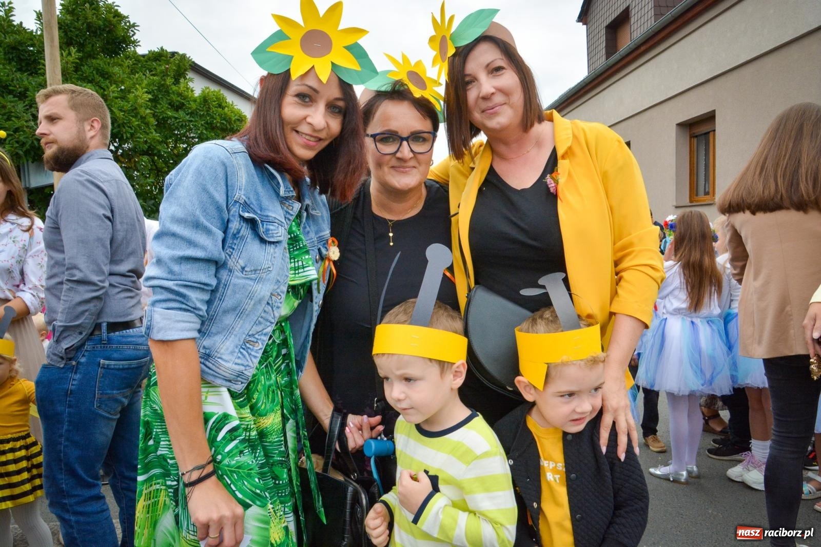Zdjęcie w galerii na portalu naszraciborz.pl: Dożynki w Krzanowicach – kolorowy i radosny korowód [FOTO i WIDEO] wiadomości z regionu