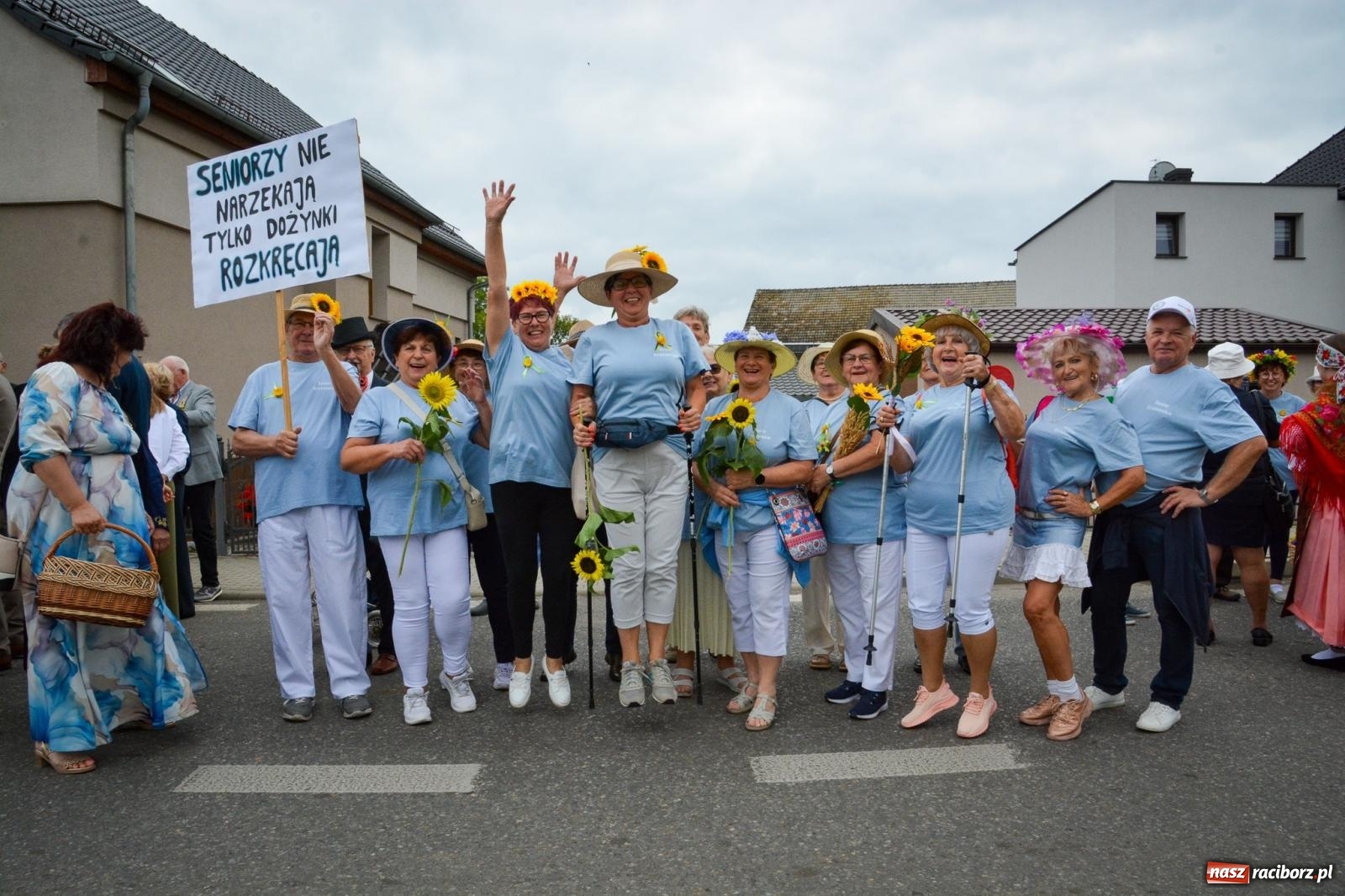 Zdjęcie w galerii na portalu naszraciborz.pl: Dożynki w Krzanowicach – kolorowy i radosny korowód [FOTO i WIDEO] wiadomości z regionu