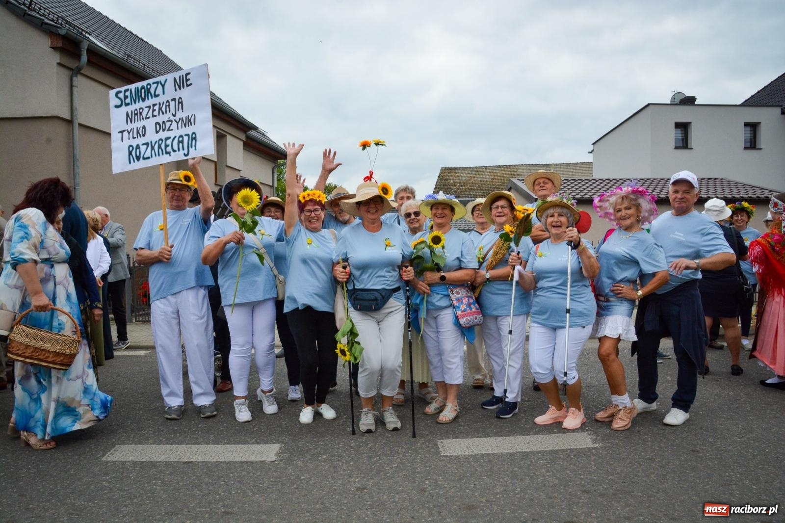 Zdjęcie w galerii na portalu naszraciborz.pl: Dożynki w Krzanowicach – kolorowy i radosny korowód [FOTO i WIDEO] wiadomości z regionu