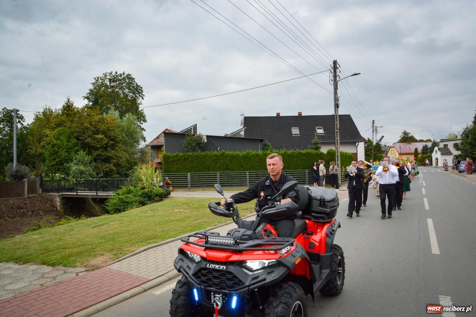 Zdjęcie w galerii na portalu naszraciborz.pl: Dożynki w Krzanowicach – kolorowy i radosny korowód [FOTO i WIDEO] wiadomości z regionu