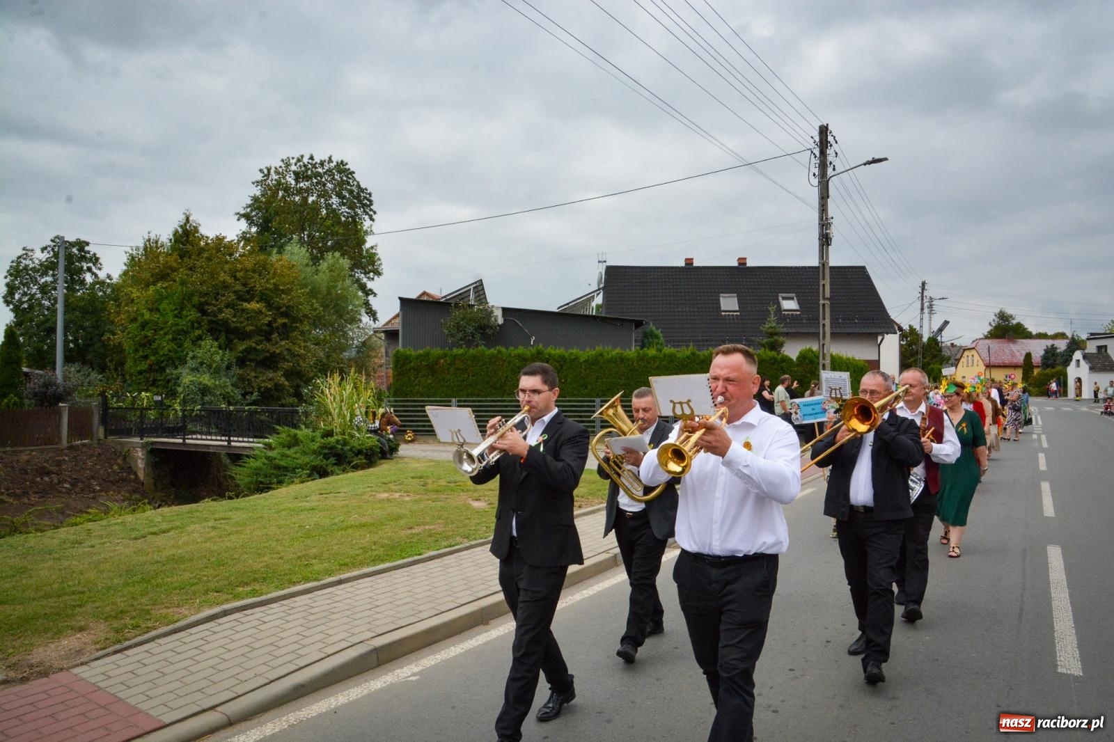 Zdjęcie w galerii na portalu naszraciborz.pl: Dożynki w Krzanowicach – kolorowy i radosny korowód [FOTO i WIDEO] wiadomości z regionu