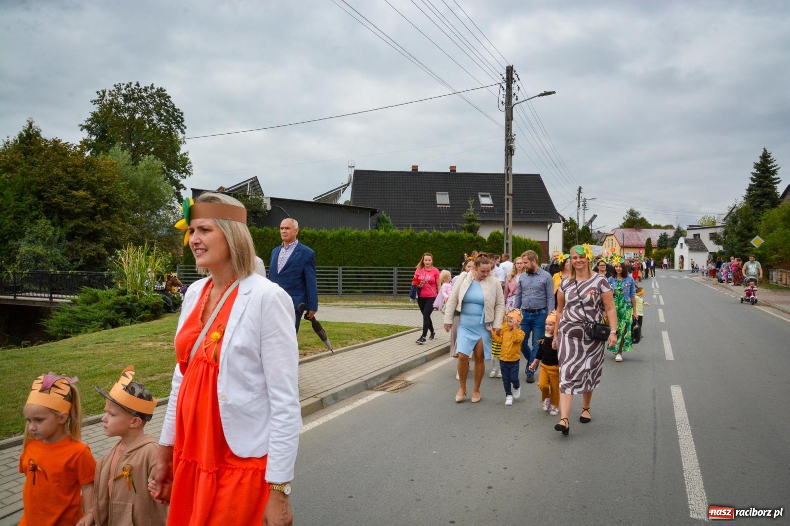 Zdjęcie w galerii na portalu naszraciborz.pl: Dożynki w Krzanowicach – kolorowy i radosny korowód [FOTO i WIDEO] wiadomości z regionu