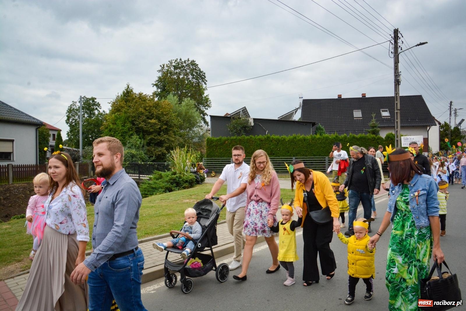 Zdjęcie w galerii na portalu naszraciborz.pl: Dożynki w Krzanowicach – kolorowy i radosny korowód [FOTO i WIDEO] wiadomości z regionu