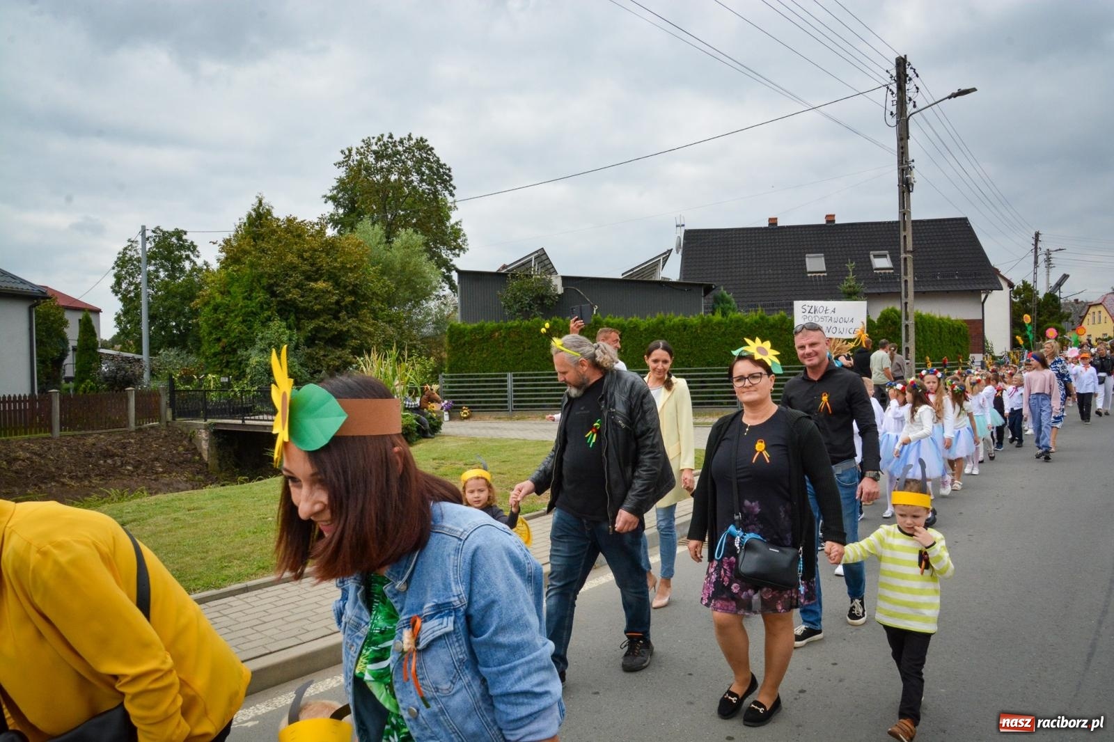 Zdjęcie w galerii na portalu naszraciborz.pl: Dożynki w Krzanowicach – kolorowy i radosny korowód [FOTO i WIDEO] wiadomości z regionu