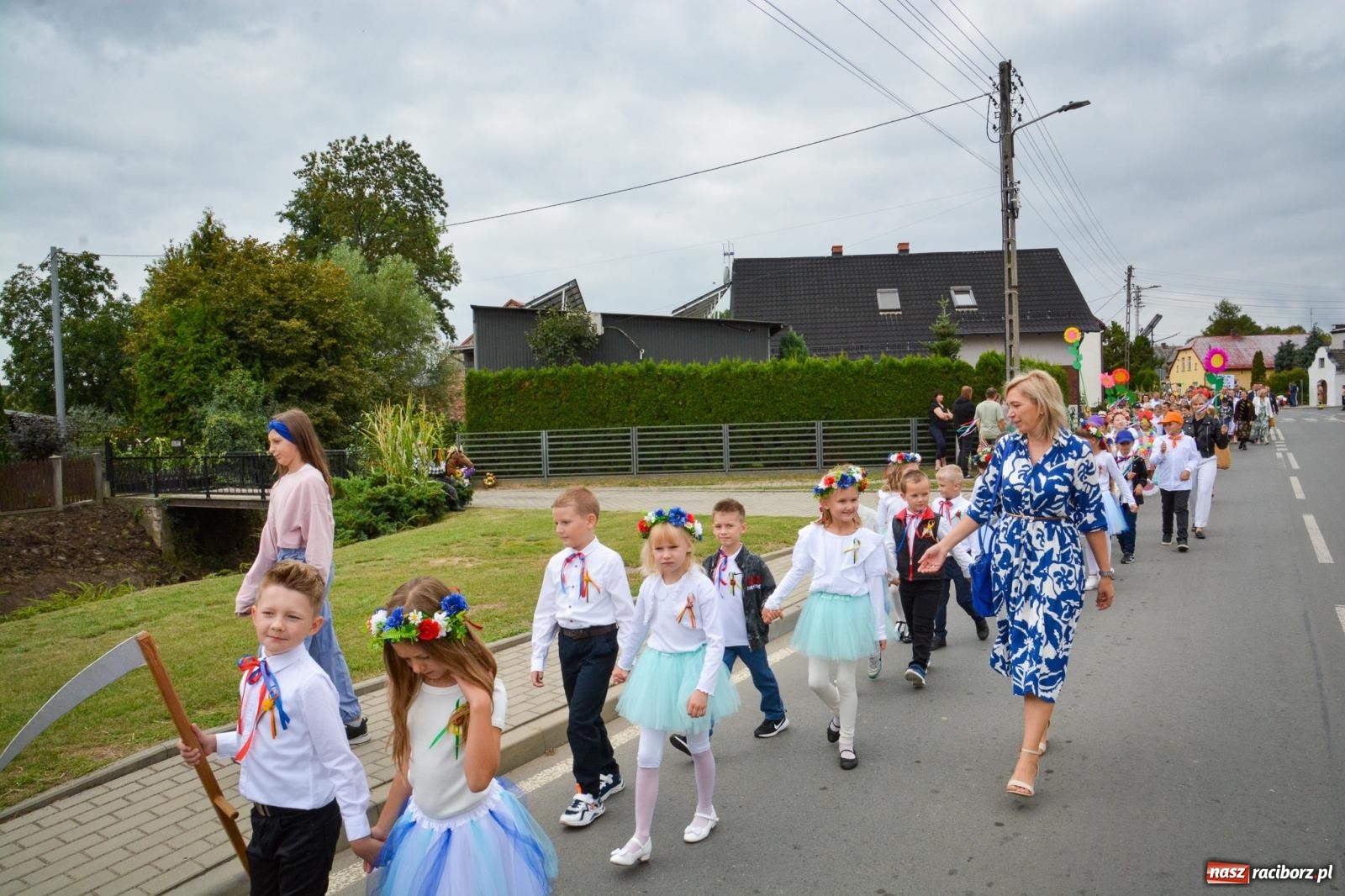 Zdjęcie w galerii na portalu naszraciborz.pl: Dożynki w Krzanowicach – kolorowy i radosny korowód [FOTO i WIDEO] wiadomości z regionu