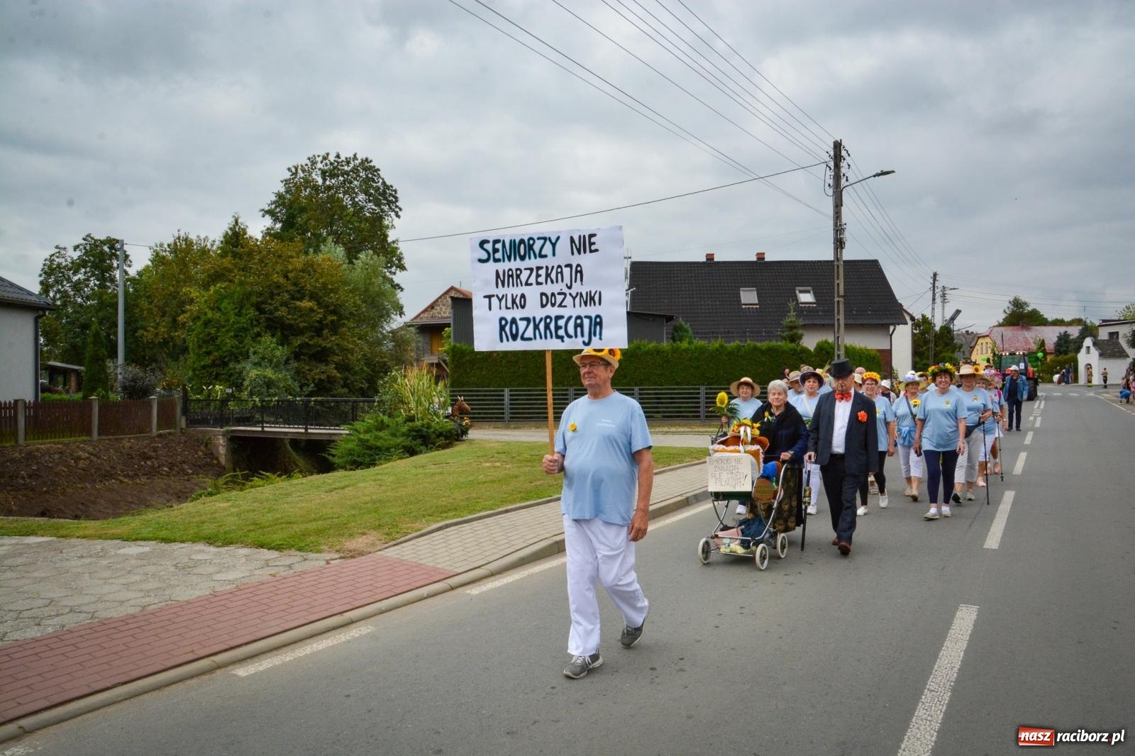Zdjęcie w galerii na portalu naszraciborz.pl: Dożynki w Krzanowicach – kolorowy i radosny korowód [FOTO i WIDEO] wiadomości z regionu
