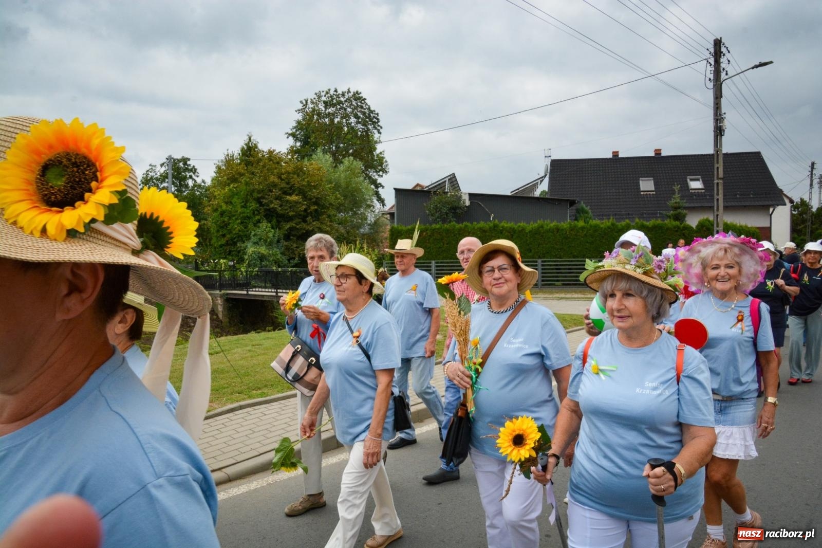 Zdjęcie w galerii na portalu naszraciborz.pl: Dożynki w Krzanowicach – kolorowy i radosny korowód [FOTO i WIDEO] wiadomości z regionu