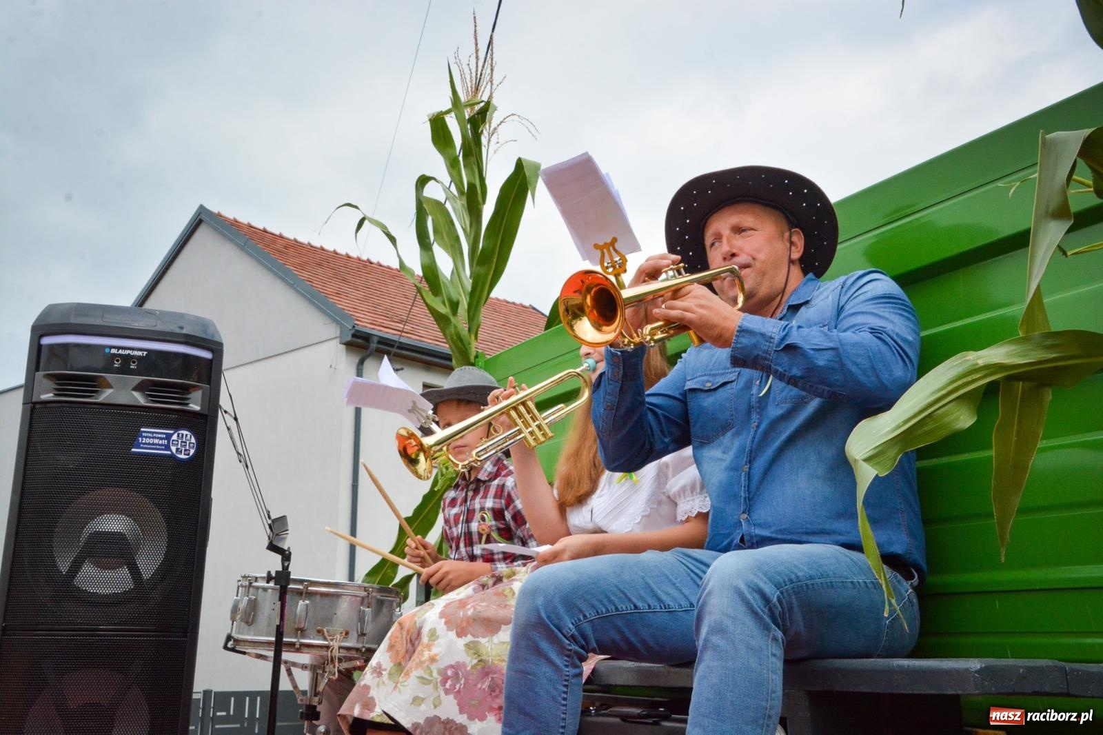 Zdjęcie w galerii na portalu naszraciborz.pl: Dożynki w Krzanowicach – kolorowy i radosny korowód [FOTO i WIDEO] wiadomości z regionu