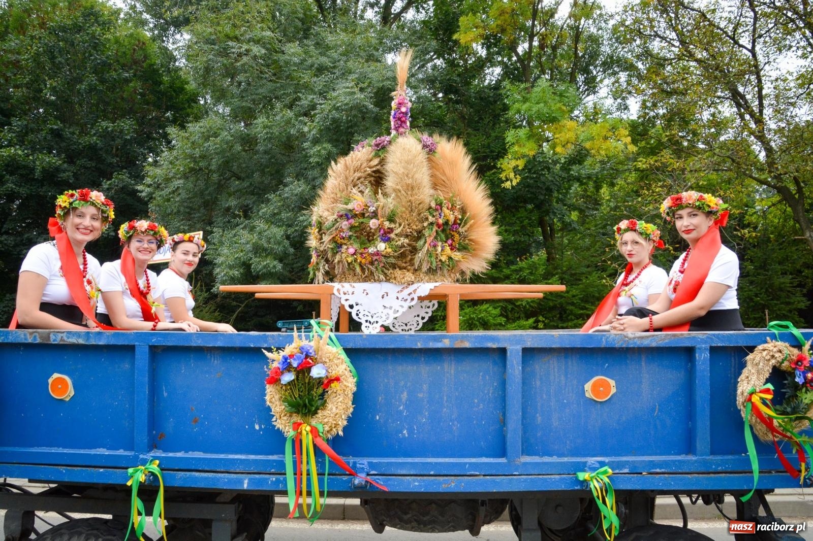 Zdjęcie w galerii na portalu naszraciborz.pl: Dożynki w Krzanowicach – kolorowy i radosny korowód [FOTO i WIDEO] wiadomości z regionu