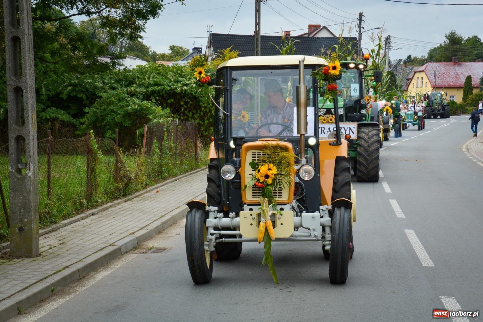 Zdjęcie w galerii na portalu naszraciborz.pl: Dożynki w Krzanowicach – kolorowy i radosny korowód [FOTO i WIDEO] wiadomości z regionu