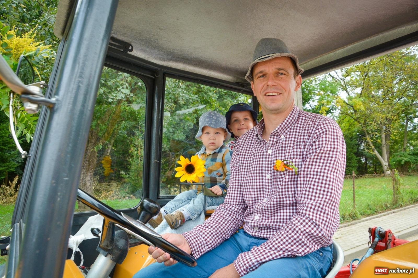 Zdjęcie w galerii na portalu naszraciborz.pl: Dożynki w Krzanowicach – kolorowy i radosny korowód [FOTO i WIDEO] wiadomości z regionu