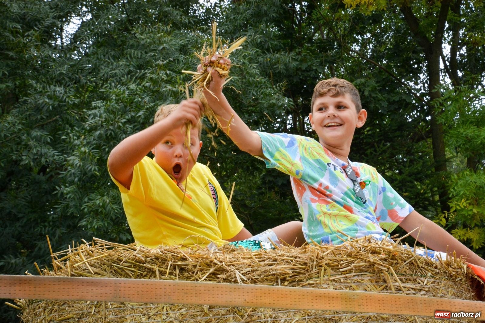 Zdjęcie w galerii na portalu naszraciborz.pl: Dożynki w Krzanowicach – kolorowy i radosny korowód [FOTO i WIDEO] wiadomości z regionu
