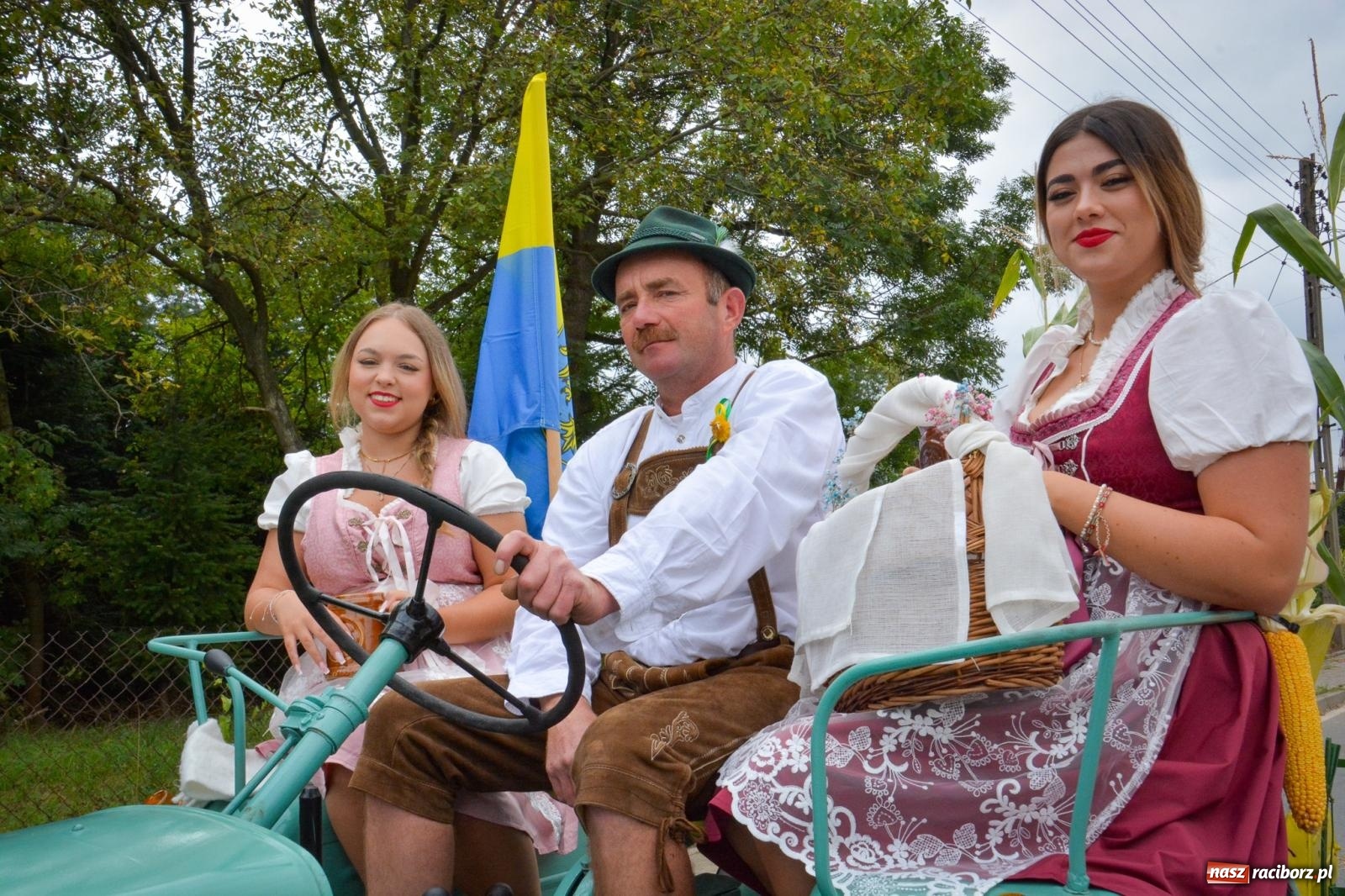 Zdjęcie w galerii na portalu naszraciborz.pl: Dożynki w Krzanowicach – kolorowy i radosny korowód [FOTO i WIDEO] wiadomości z regionu