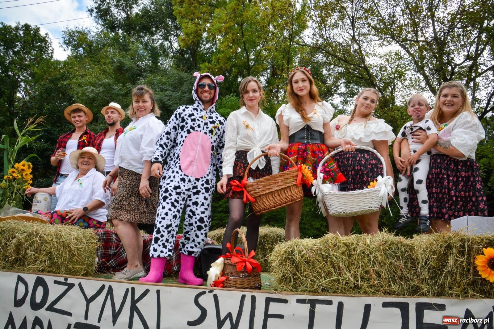 Zdjęcie w galerii na portalu naszraciborz.pl: Dożynki w Krzanowicach – kolorowy i radosny korowód [FOTO i WIDEO] wiadomości z regionu