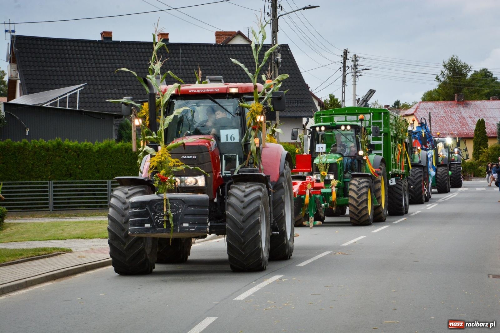 Zdjęcie w galerii na portalu naszraciborz.pl: Dożynki w Krzanowicach – kolorowy i radosny korowód [FOTO i WIDEO] wiadomości z regionu