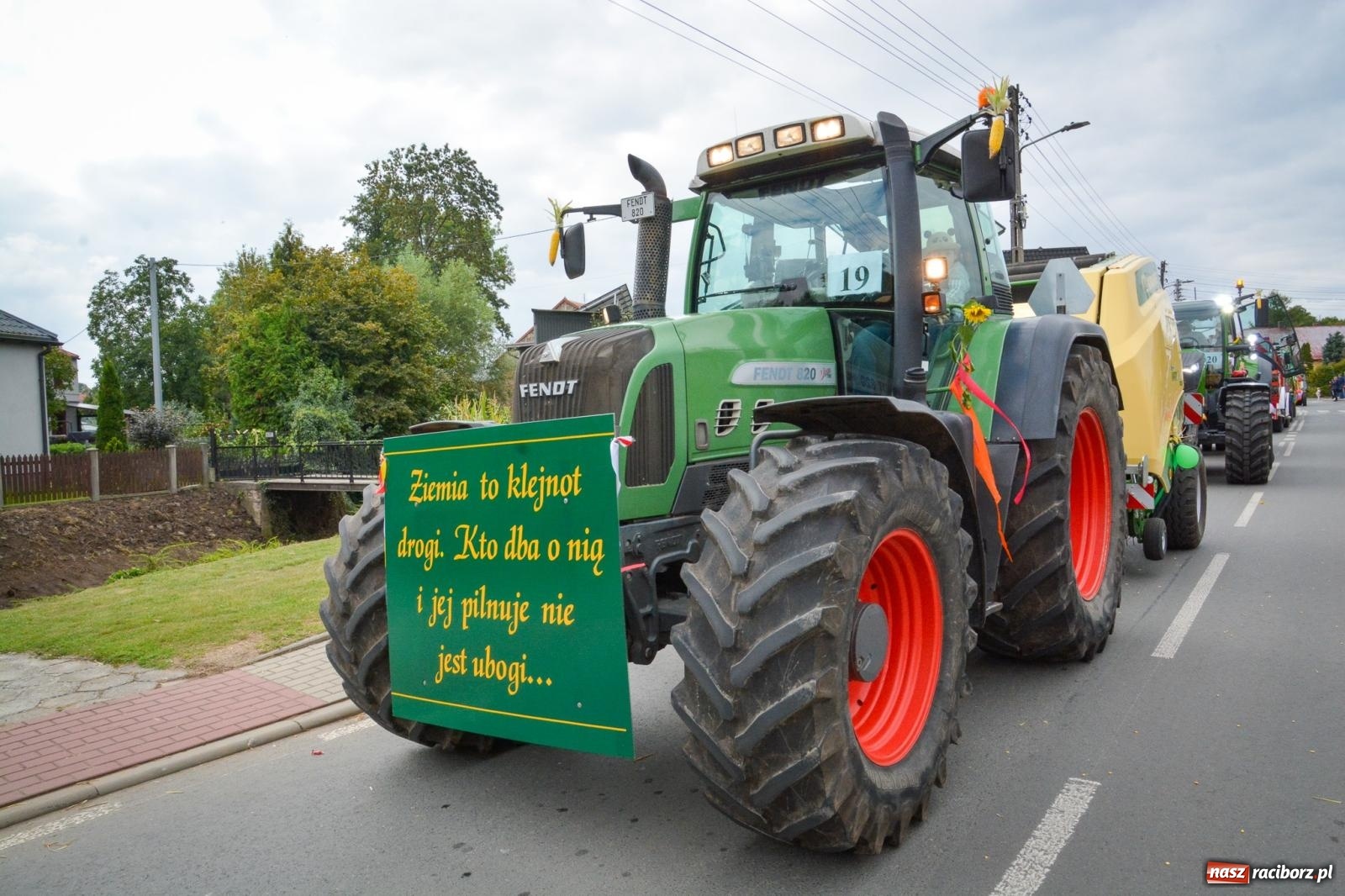Zdjęcie w galerii na portalu naszraciborz.pl: Dożynki w Krzanowicach – kolorowy i radosny korowód [FOTO i WIDEO] wiadomości z regionu