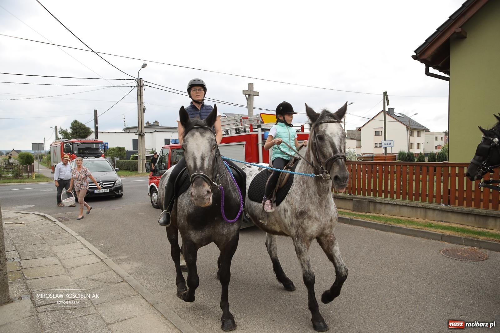 Zdjęcie w galerii na portalu naszraciborz.pl: Dożynki w Raciborzu Sudole: rolnicze święto z humorem i tradycją wiadomości z regionu
