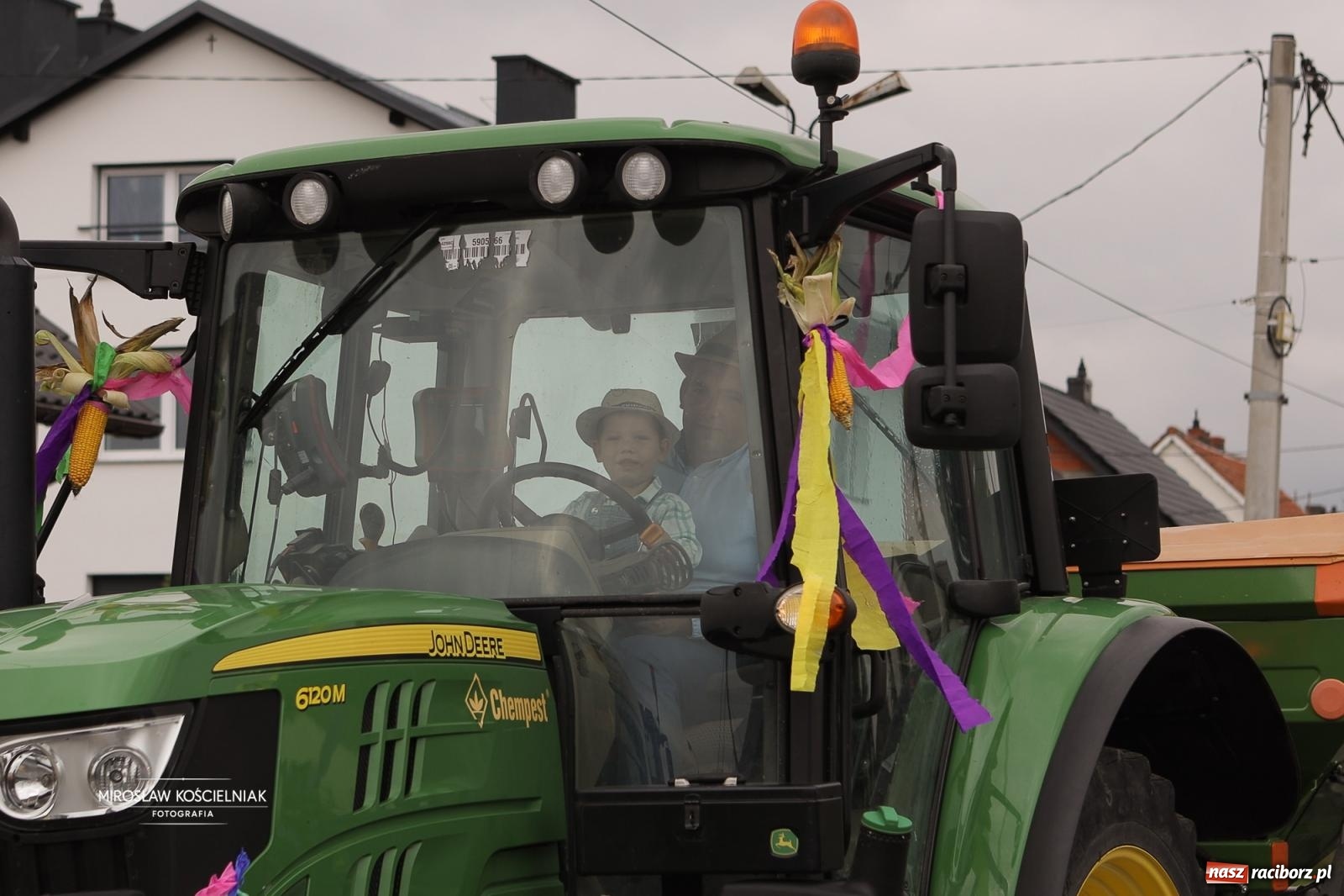 Zdjęcie w galerii na portalu naszraciborz.pl: Dożynki w Raciborzu Sudole: rolnicze święto z humorem i tradycją wiadomości z regionu