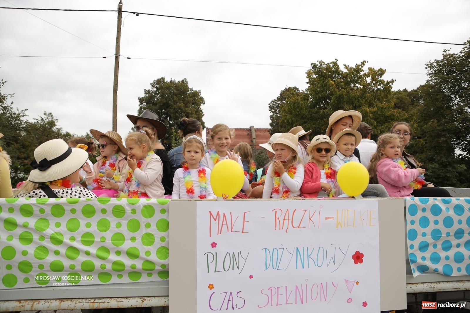 Zdjęcie w galerii na portalu naszraciborz.pl: Dożynki w Raciborzu Sudole: rolnicze święto z humorem i tradycją wiadomości z regionu