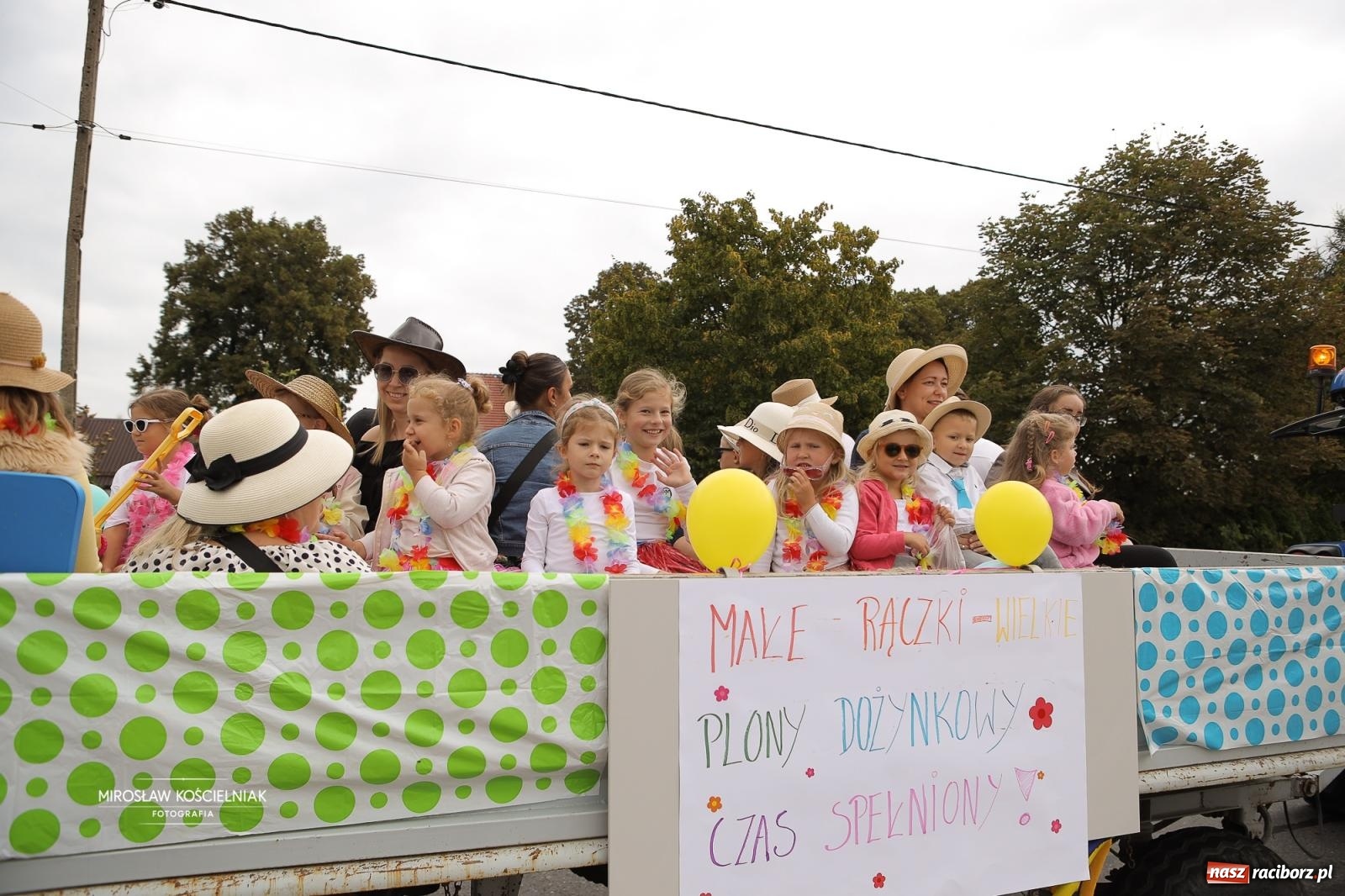 Zdjęcie w galerii na portalu naszraciborz.pl: Dożynki w Raciborzu Sudole: rolnicze święto z humorem i tradycją wiadomości z regionu