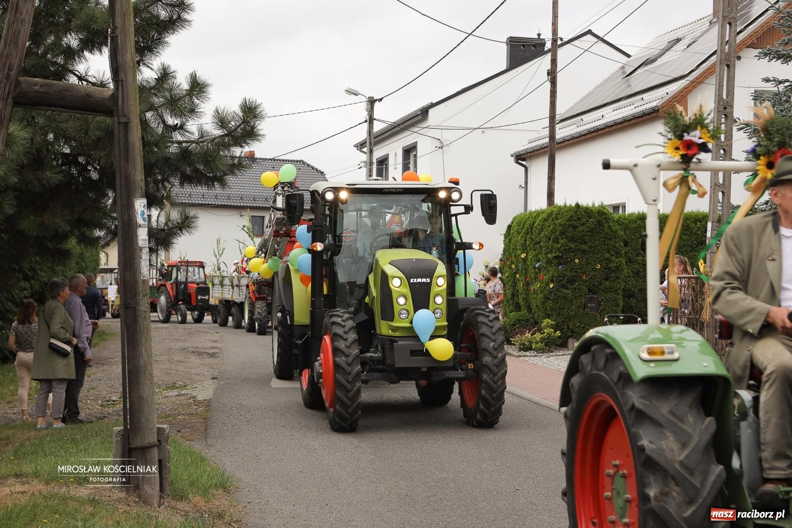 Zdjęcie w galerii na portalu naszraciborz.pl: Dożynki w Raciborzu Sudole: rolnicze święto z humorem i tradycją wiadomości z regionu