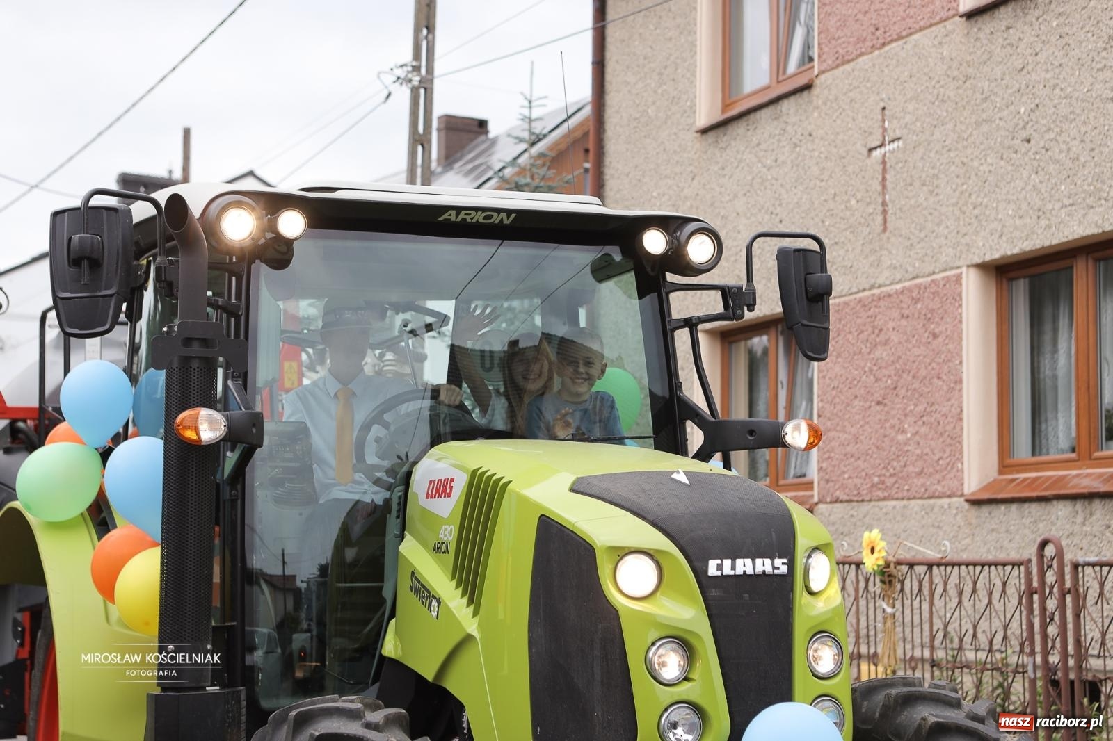 Zdjęcie w galerii na portalu naszraciborz.pl: Dożynki w Raciborzu Sudole: rolnicze święto z humorem i tradycją wiadomości z regionu