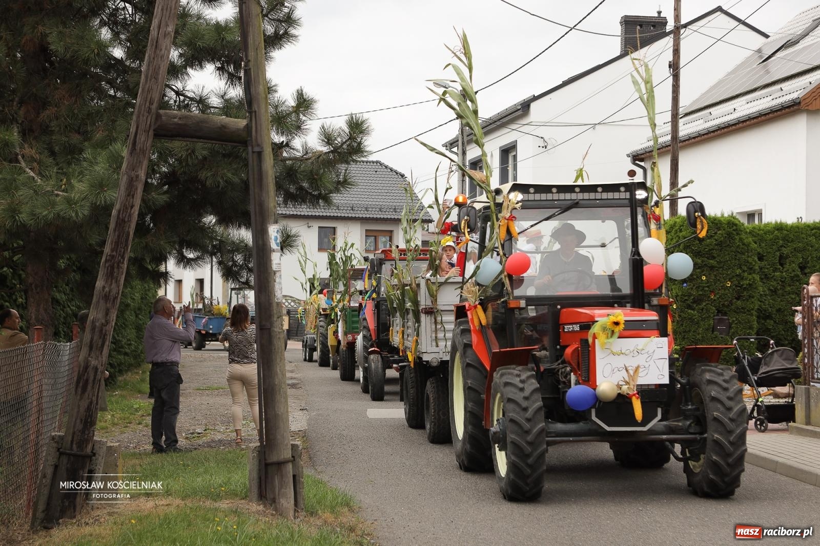 Zdjęcie w galerii na portalu naszraciborz.pl: Dożynki w Raciborzu Sudole: rolnicze święto z humorem i tradycją wiadomości z regionu
