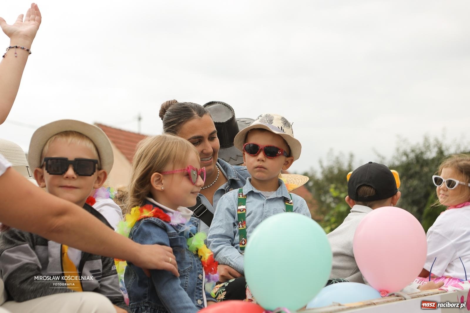 Zdjęcie w galerii na portalu naszraciborz.pl: Dożynki w Raciborzu Sudole: rolnicze święto z humorem i tradycją wiadomości z regionu