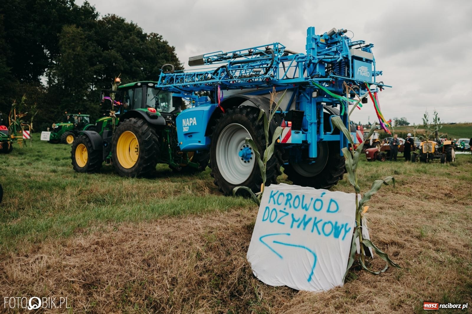 Zdjęcie w galerii na portalu naszraciborz.pl: Dożynki gminy Rudnik w Ponięcicach - korowód i otwarcie świetlicy wiadomości z regionu