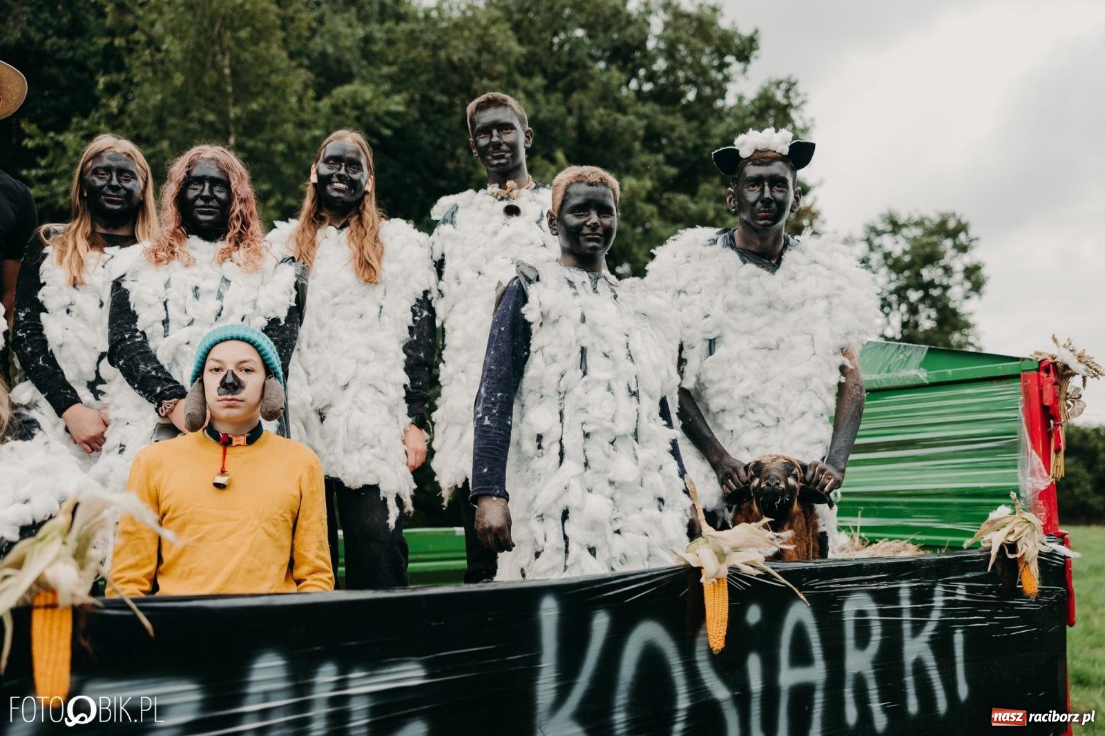 Zdjęcie w galerii na portalu naszraciborz.pl: Dożynki gminy Rudnik w Ponięcicach - korowód i otwarcie świetlicy wiadomości z regionu