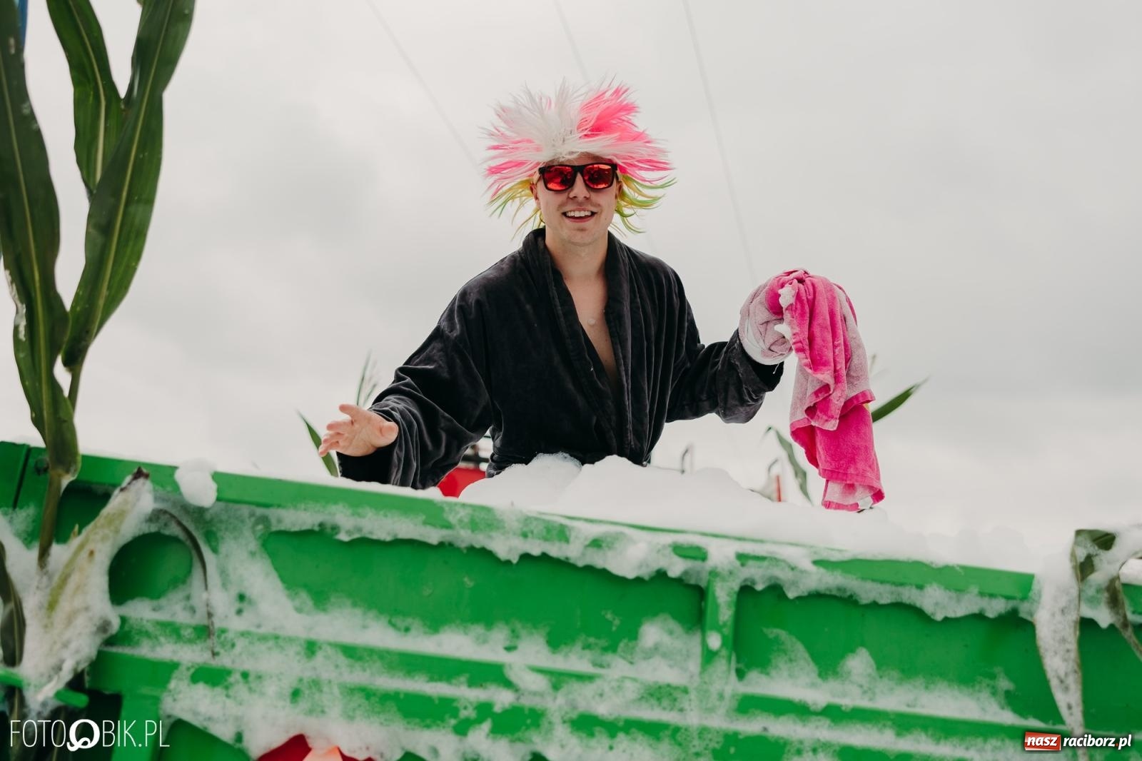 Zdjęcie w galerii na portalu naszraciborz.pl: Dożynki gminy Rudnik w Ponięcicach - korowód i otwarcie świetlicy wiadomości z regionu