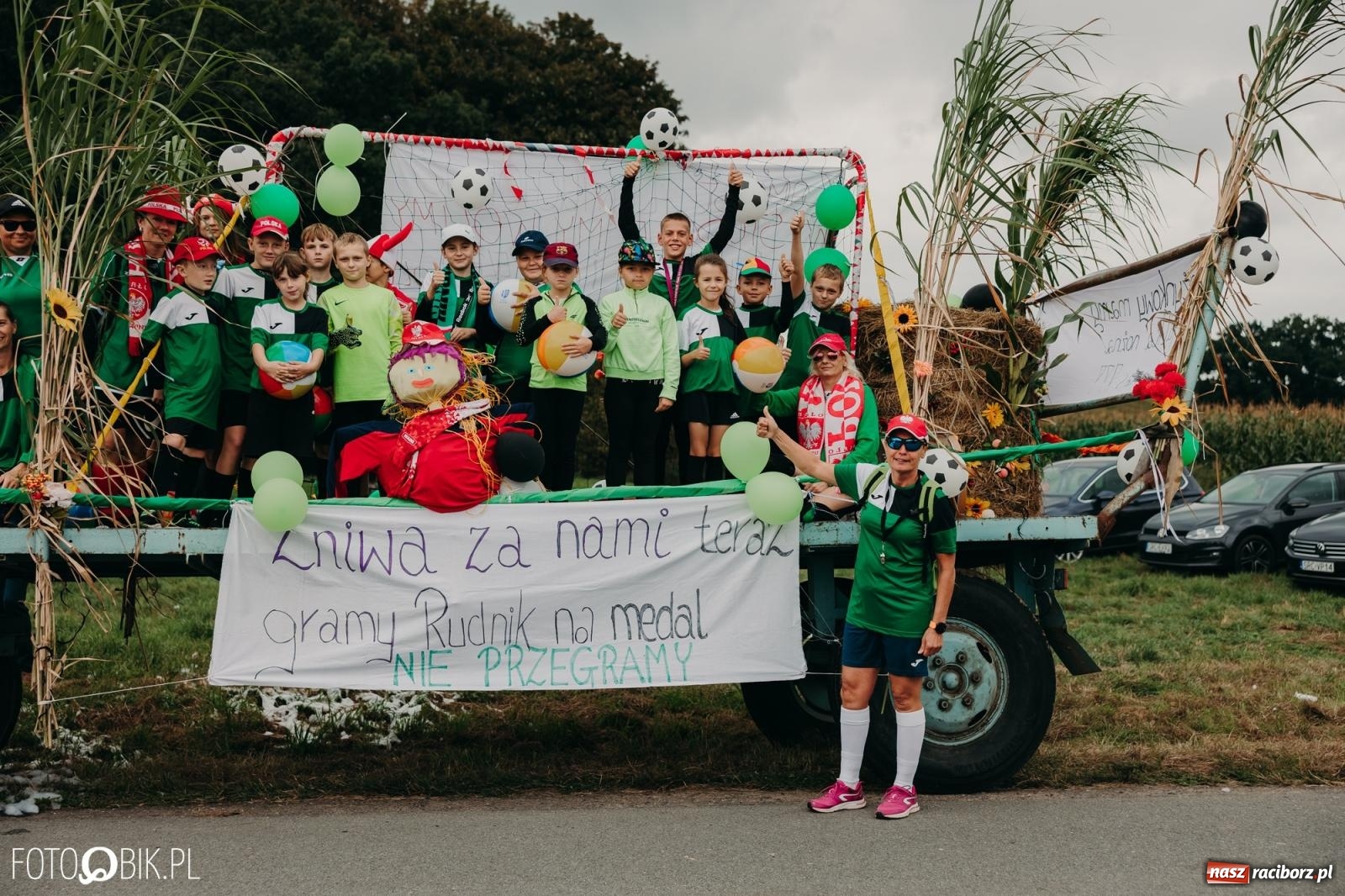 Zdjęcie w galerii na portalu naszraciborz.pl: Dożynki gminy Rudnik w Ponięcicach - korowód i otwarcie świetlicy wiadomości z regionu