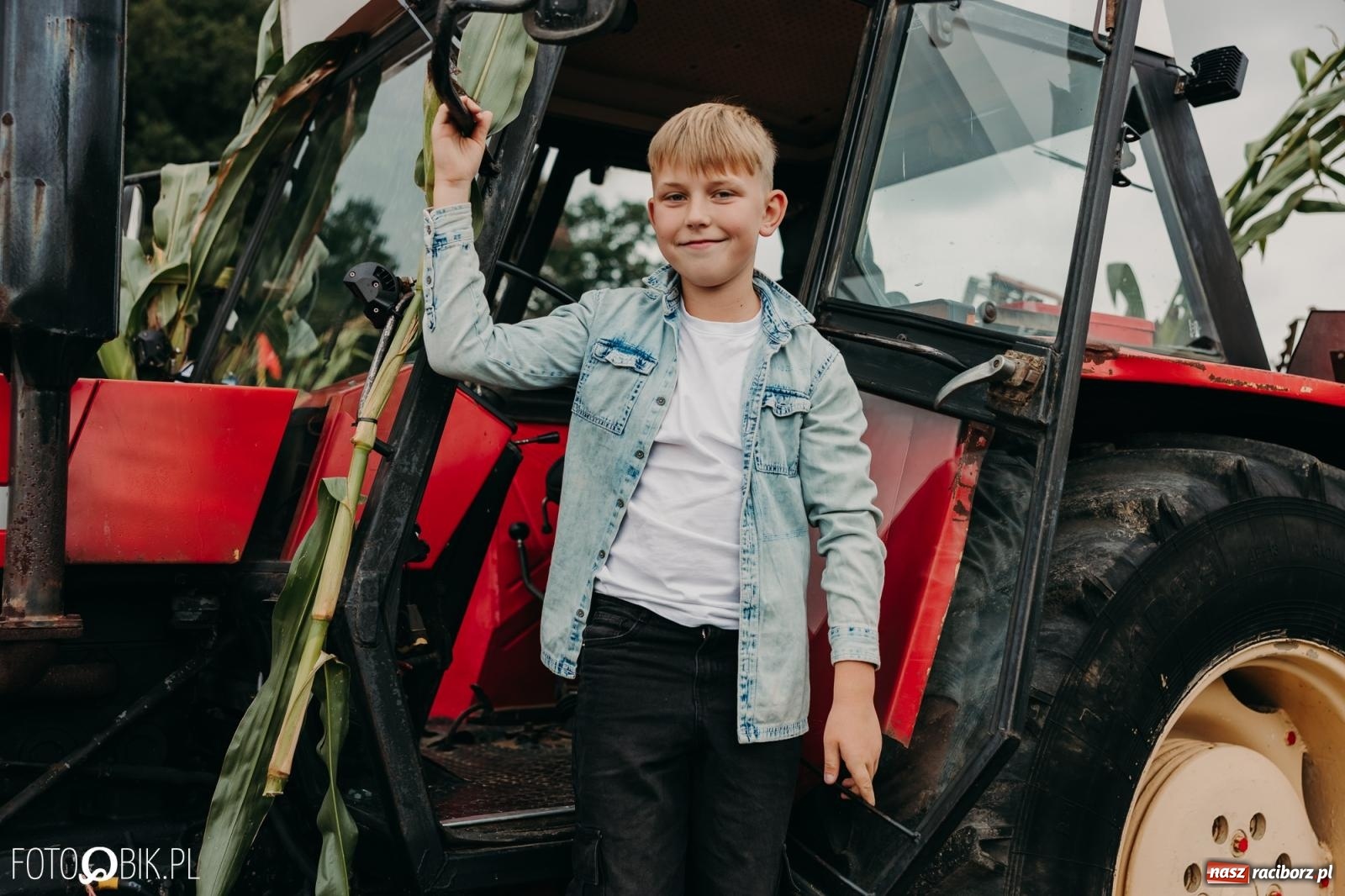 Zdjęcie w galerii na portalu naszraciborz.pl: Dożynki gminy Rudnik w Ponięcicach - korowód i otwarcie świetlicy wiadomości z regionu