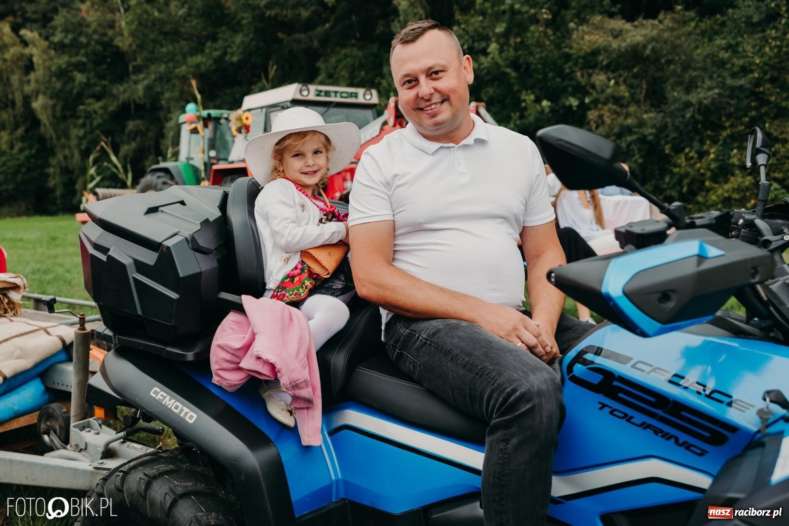 Zdjęcie w galerii na portalu naszraciborz.pl: Dożynki gminy Rudnik w Ponięcicach - korowód i otwarcie świetlicy wiadomości z regionu