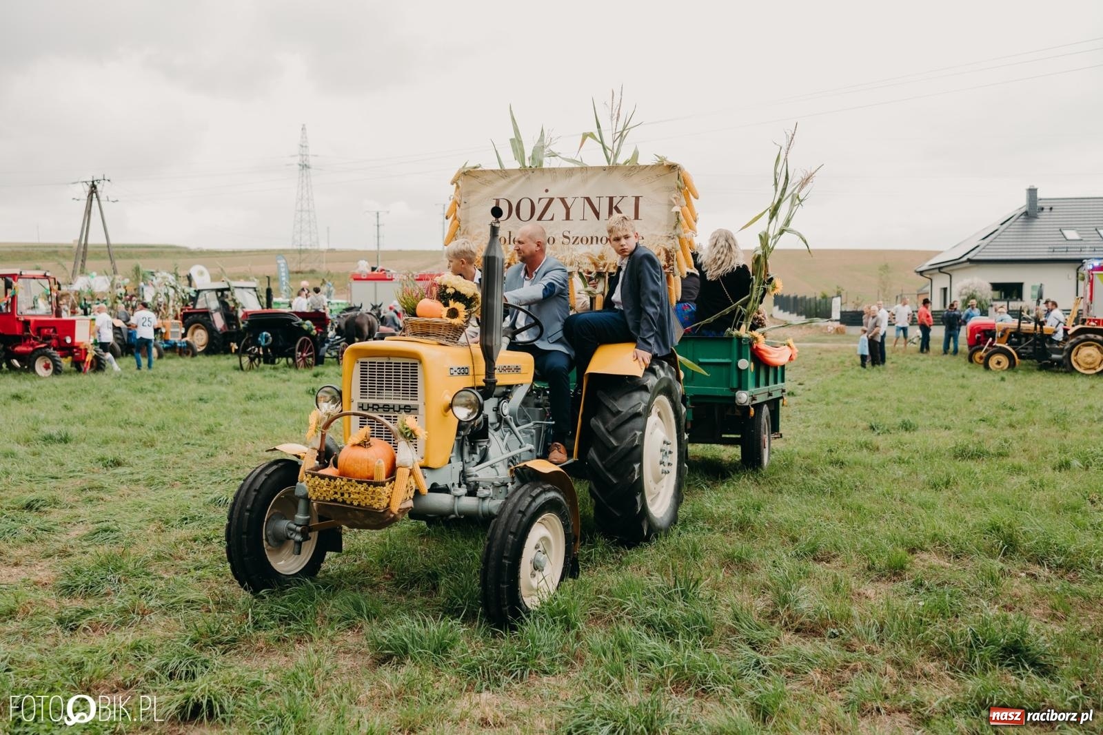 Zdjęcie w galerii na portalu naszraciborz.pl: Dożynki gminy Rudnik w Ponięcicach - korowód i otwarcie świetlicy wiadomości z regionu