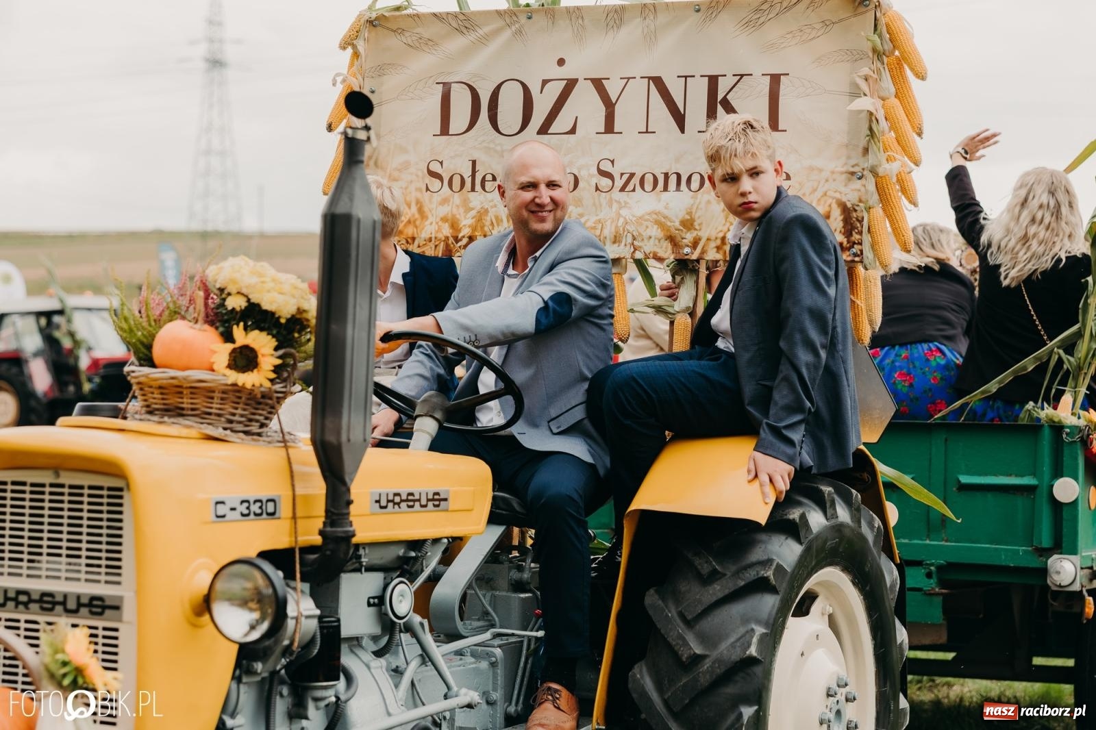 Zdjęcie w galerii na portalu naszraciborz.pl: Dożynki gminy Rudnik w Ponięcicach - korowód i otwarcie świetlicy wiadomości z regionu