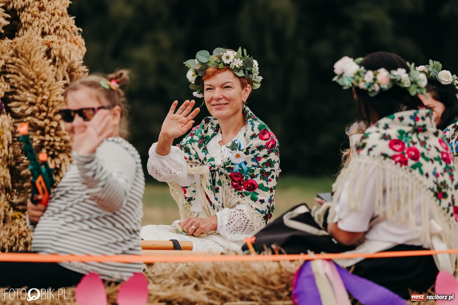 Zdjęcie w galerii na portalu naszraciborz.pl: Dożynki gminy Rudnik w Ponięcicach - korowód i otwarcie świetlicy wiadomości z regionu